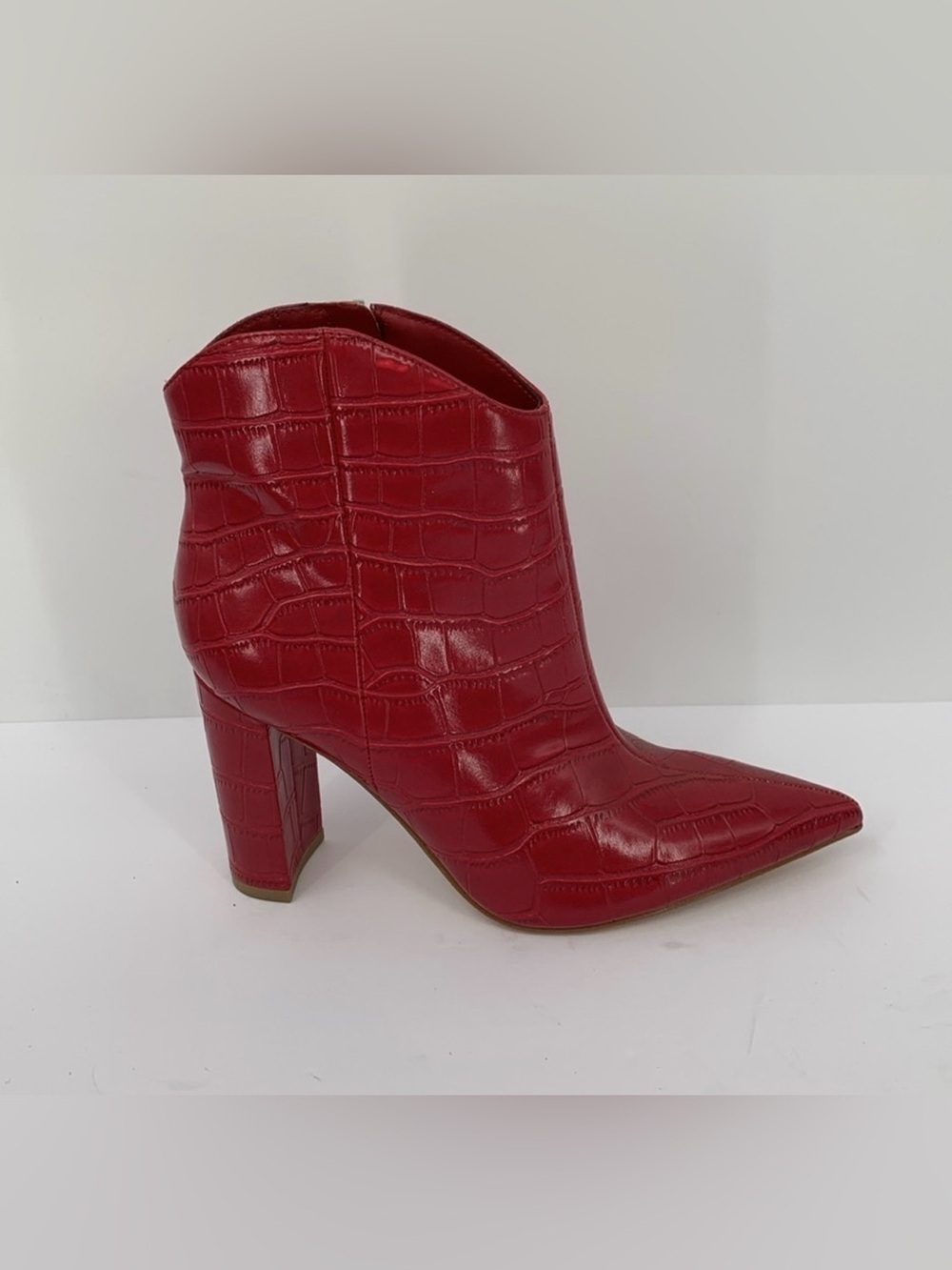 Marc Fisher Lexari ankle boots pink embossed croc heel zipper shoe women new 8